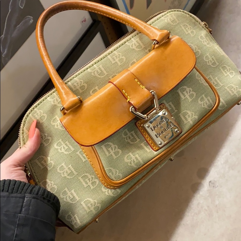 Vintage dooney and bourke bag